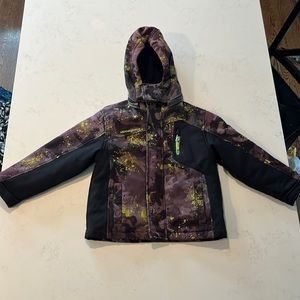 Weatherproof boys winter coat with removable insert for extra warmth size 5/6